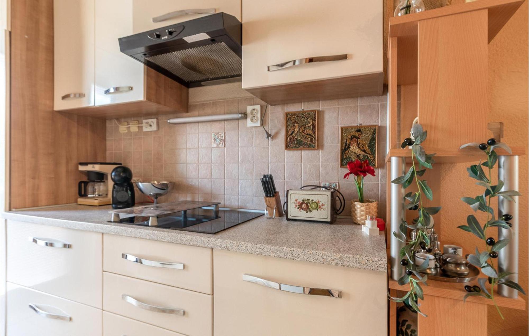 Cozy Home In Vrsi With Wifi ภายนอก รูปภาพ
