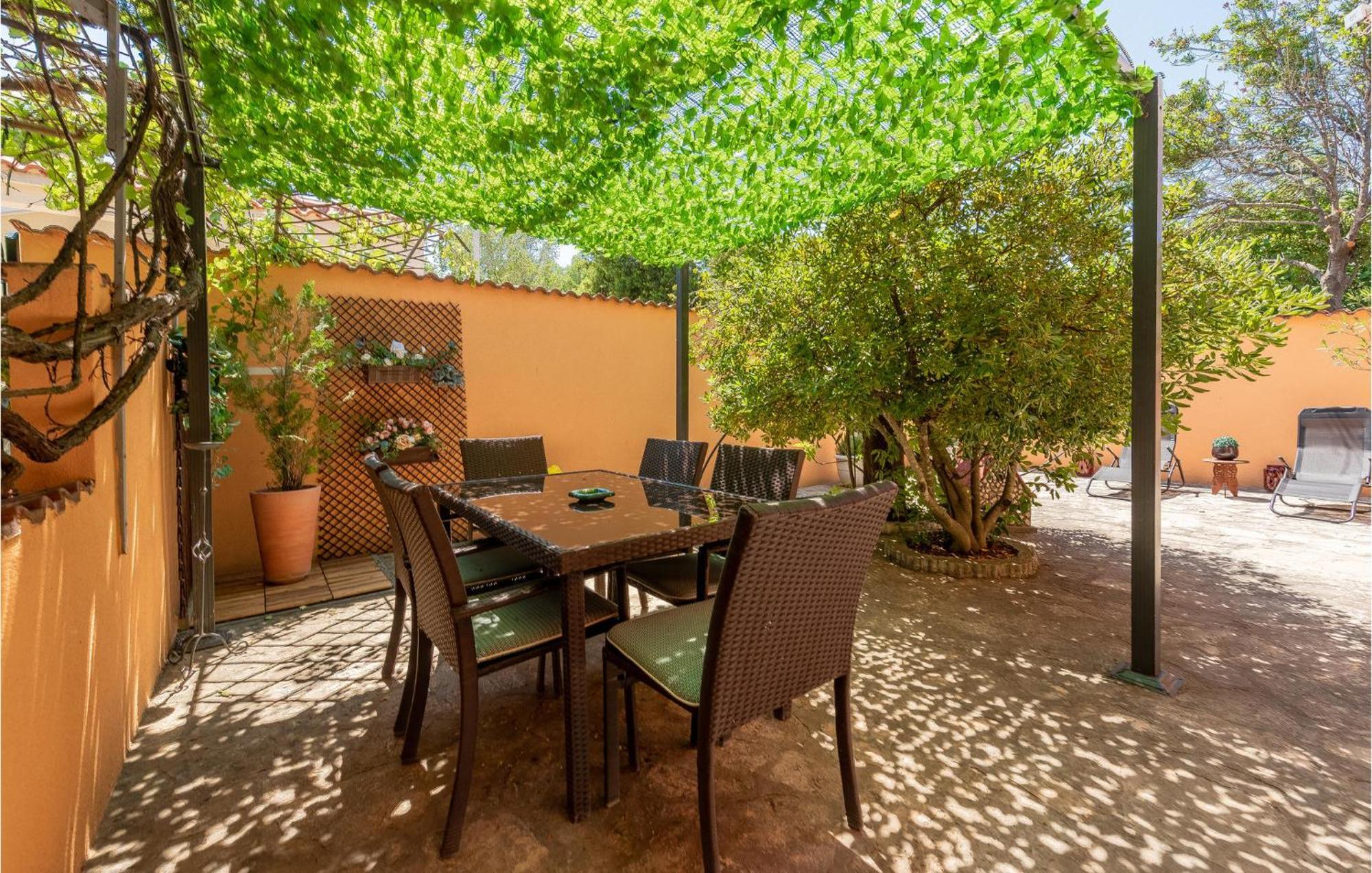 Cozy Home In Vrsi With Wifi ภายนอก รูปภาพ